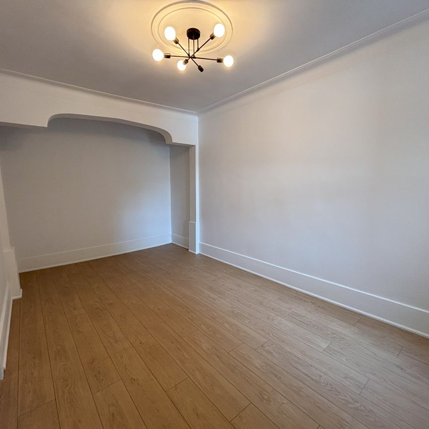 Fully renovated 5 1/2 apartment in Lachine - Photo 1