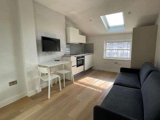 College Crescent, Swiss Cottage, NW3 - Photo 1