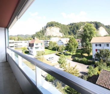 4.5-Zimmer-Wohnung mit Balkon in zentraler Lage zu vermieten - Photo 6