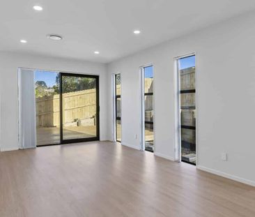 1/40 John Downs Drive, Browns Bay - Photo 2