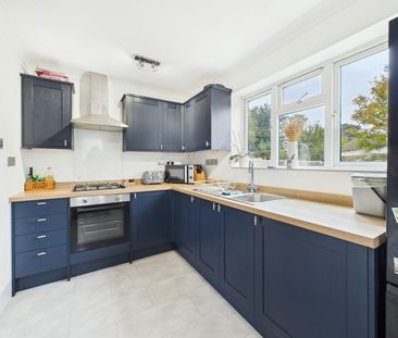 Semi-detached house to rent on - Photo 4