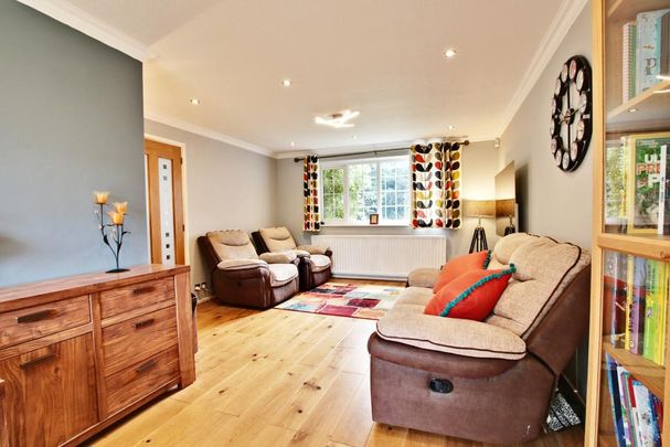 4 bedroom detached house to rent - Photo 1