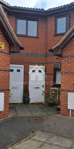 2 bedroom terraced house to rent - Photo 2