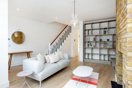 4 bedroom terraced house to rent - Photo 4