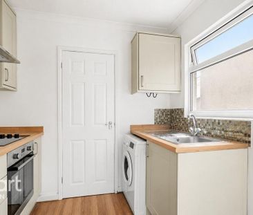 2 bedroom terraced house to rent - Photo 2