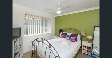 Charming and Comfortable 3-Bedroom Home in Griffin! 🏡✨ - Photo 2