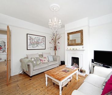 2 bedroom terraced house to rent - Photo 4