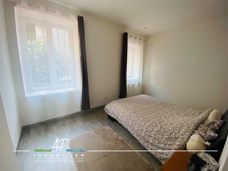 Location Appartement 3 pièces 79m² GRAY 70100 - Photo 3