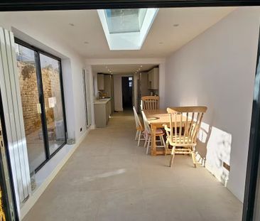 4 Bed Terraced House, Wandsworth Road, SW8 - Photo 6