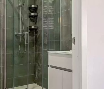 Carrer de lAntiga Travessera, L'Hospitalet de Llobregat, Catalonia ... - Photo 6