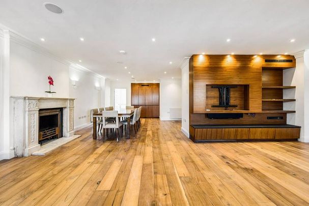 3 bedroom flat to rent - Photo 1