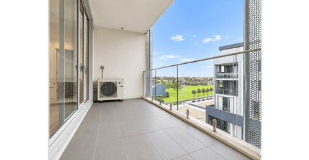 MODERN ONE BEDROOM APARTMENT IN ULTRA-CONVENIENT LOCATION - Photo 5
