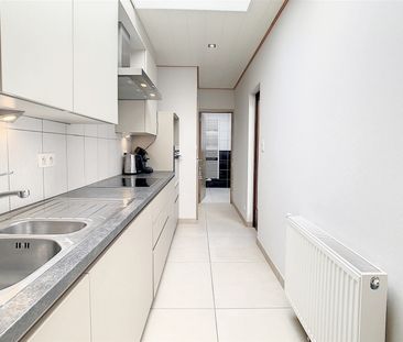Aangename woning met stadskoer te Gentbrugge! - Photo 2