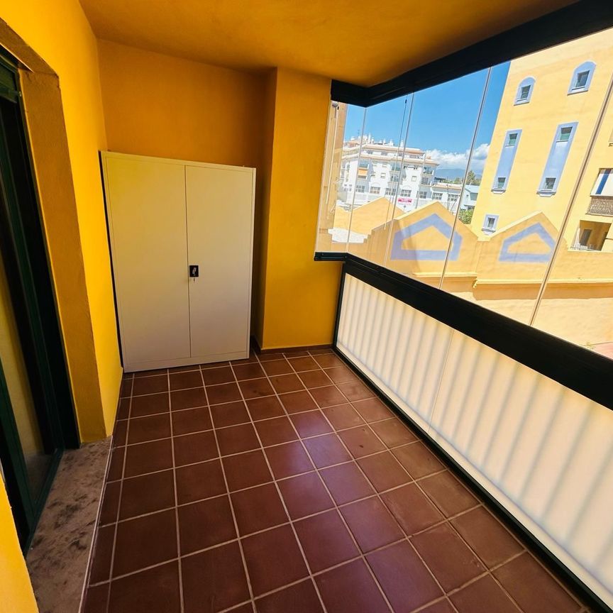 Middle Floor Apartment in San Pedro de Alcántara - Photo 1
