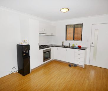 Spacious 2 bedroom granny flat with separate entrance - Photo 3