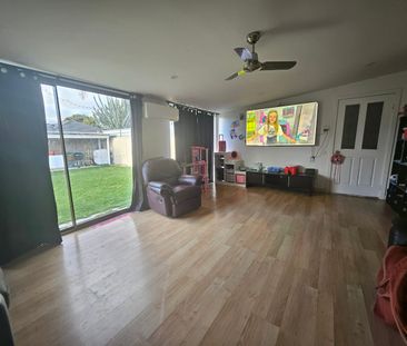 Charming Red Brick house for Rent - Photo 1