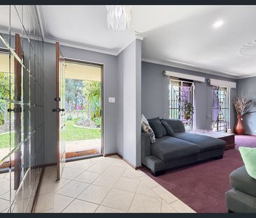 25 Blythwood Street, Dudley Park, WA 6210 - Photo 5