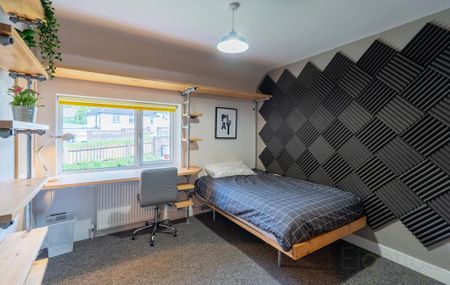 6 bedroom end of terrace house to rent - Photo 5