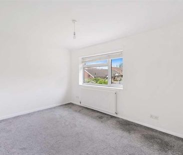 Malmstone Avenue, Merstham, RH1 - Photo 2