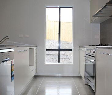 FAMILY HOME IN GREAT LOCATION - Photo 5