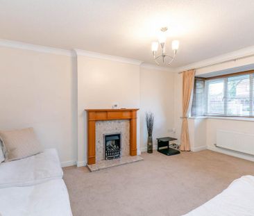 4 bedroom detached house to rent - Photo 1