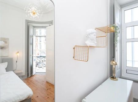 Rua Tenente Ferreira Durão, Lisbon, Lisbon 1350-315 - Photo 4