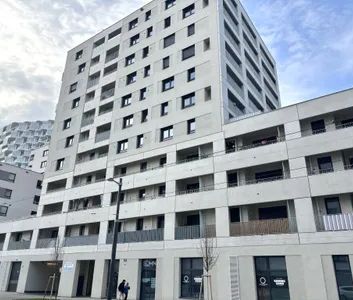 1020 - WG-GEEIGNET: Ideal aufgeteilte 3-Zimmer Wohnung mit Terrasse ab 1.Oktober 26! - Photo 2