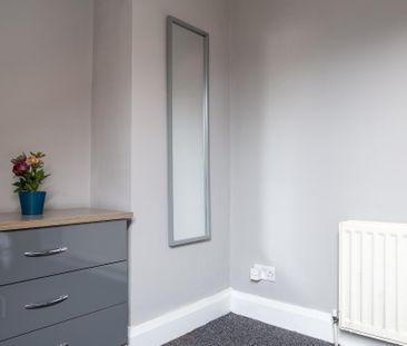 Optional 3 Or 4 Bed HMO, Donegall Avenue, Belfast, BT12 6LS - Photo 4