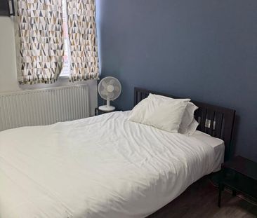 Room in a Shared Flat, Barking, IG11 - Photo 4