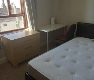 2 bedroom private hall to rent - Photo 4