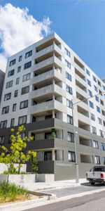 Modern Two-Bedroom, Two-Bathroom Apartment in Black Diamond - Photo 4