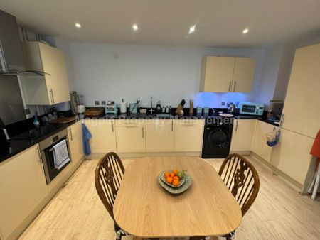 Price £1,150 pcm - Available 14/11/2025 - Unfurnished - Photo 2