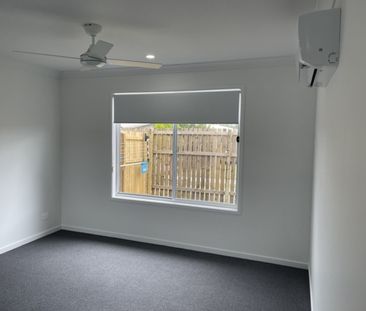 Stylish, Modern & Compact Family Home - Photo 2