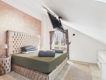 Modernes Quattrohaus mit Garten, Hobbyraum und PV-Anlage in Aubing - Foto 3