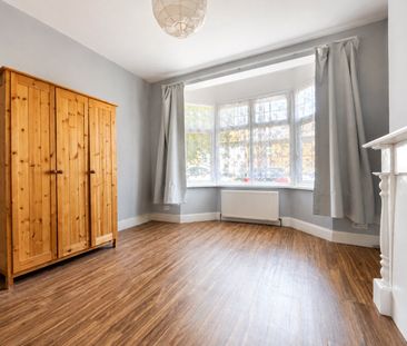Station Road, Hounslow, TW3 2AP - Photo 5