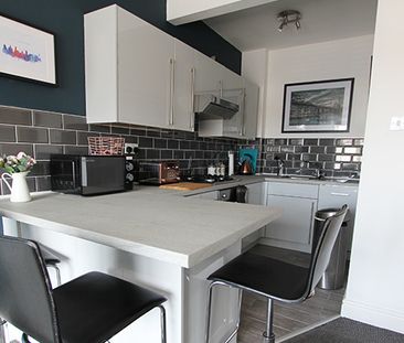23a Dovedale Road, Allerton - Photo 3