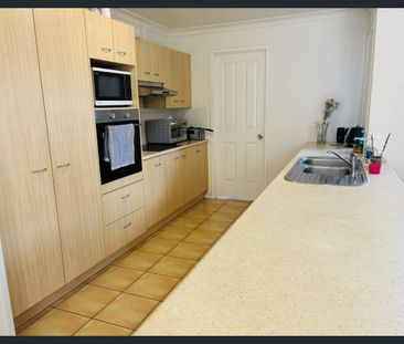 Low set Family Living in a Quiet Bracken Ridge Cul-de-Sac - Photo 3