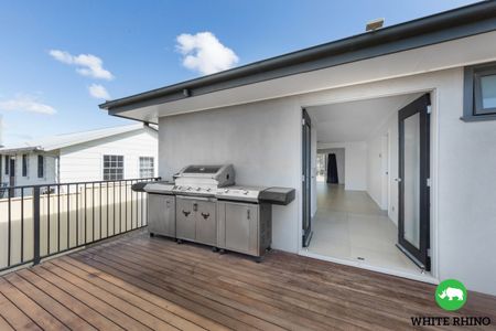 90 Cameron Road, Karabar NSW 2620 - House For Rent | Domain - Photo 3