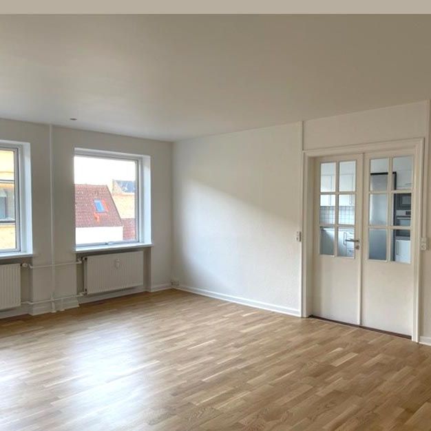 Dejlig beliggende 3-værelses lejlighed centralt i Odense - Photo 1