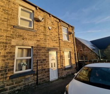 2 bed Terraced - To Let - Photo 3