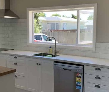 Renovated Gem in Heart of Kuripuni - Photo 4