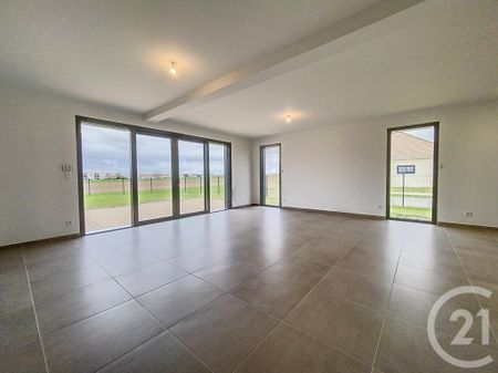 Location Maison 5 pièces 150m² ARGENTOLLES 10150 - Photo 2