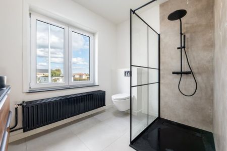 GERENOVEERDE GEZINSWONING MET 3 SLKS IN SINT-TRUIDEN - Photo 2