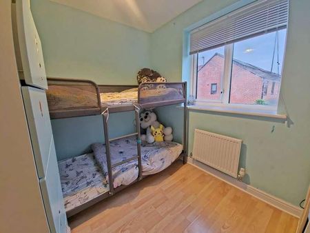 Sunliner Way, South Ockendon, RM15 - Photo 4