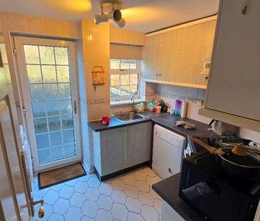 Elmington Road, Northampton, NN3 - Photo 2