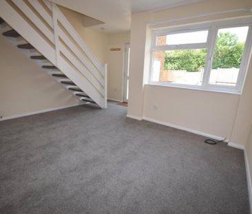 2 bedroom terraced house to rent - Photo 3