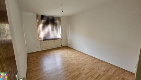 Großzügige 3 Zimmerwohnung mit Rundgang und Loggia - Photo 4