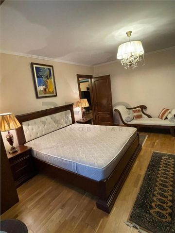 Apartament 3 camere, pe Splaiul Crisanei - Fotografie 4
