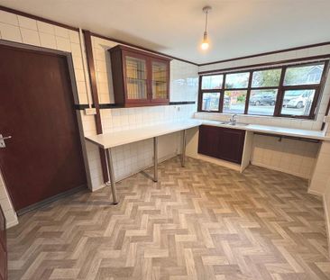 2 bedroom detached bungalow to rent - Photo 6