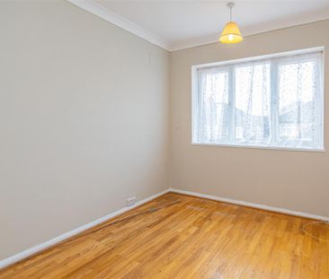 3 bed Bungalow To Let - Photo 3